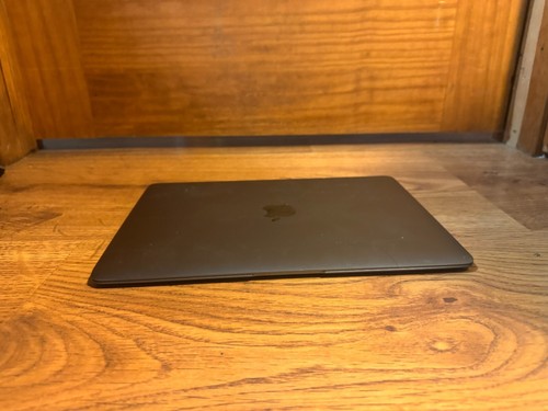 Apple MacBook M3 12 inch Laptop - 256GB - 8GB - BAD SPEAKERS - Picture 9 of 11