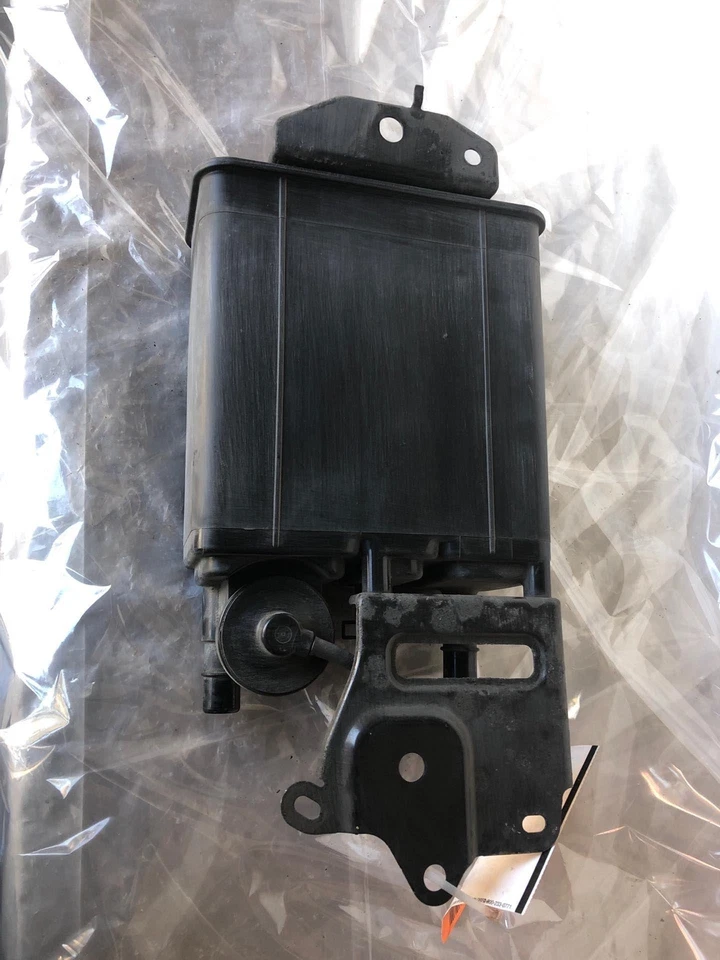 Toyota Camry LE 2003-2006 bote evaporador vapor lata de carbón sedán OEM Foto 4 de 4