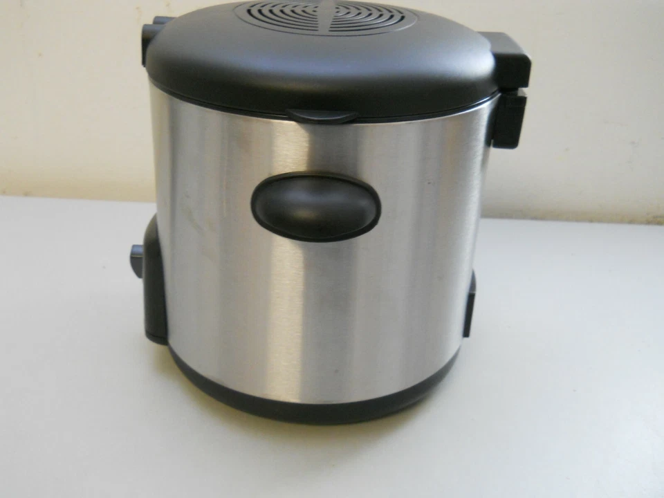 Cooks Essentials Deep Fryer 1 Quart #99340 Black Stainless Steel RV Camping - Image 4 of 4