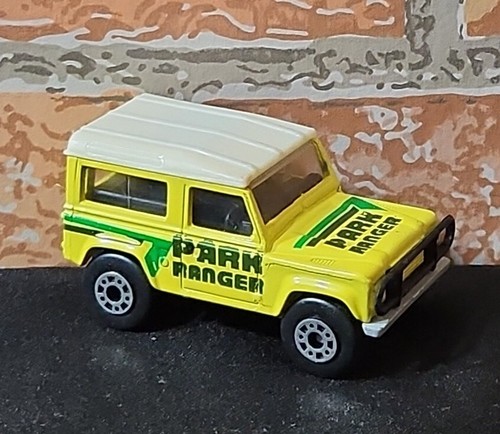 Vintage 1987 Matchbox MB 35 Land Rover " Park Rangers " Die-Cast 1:65 Scale Box - Picture 3 of 8