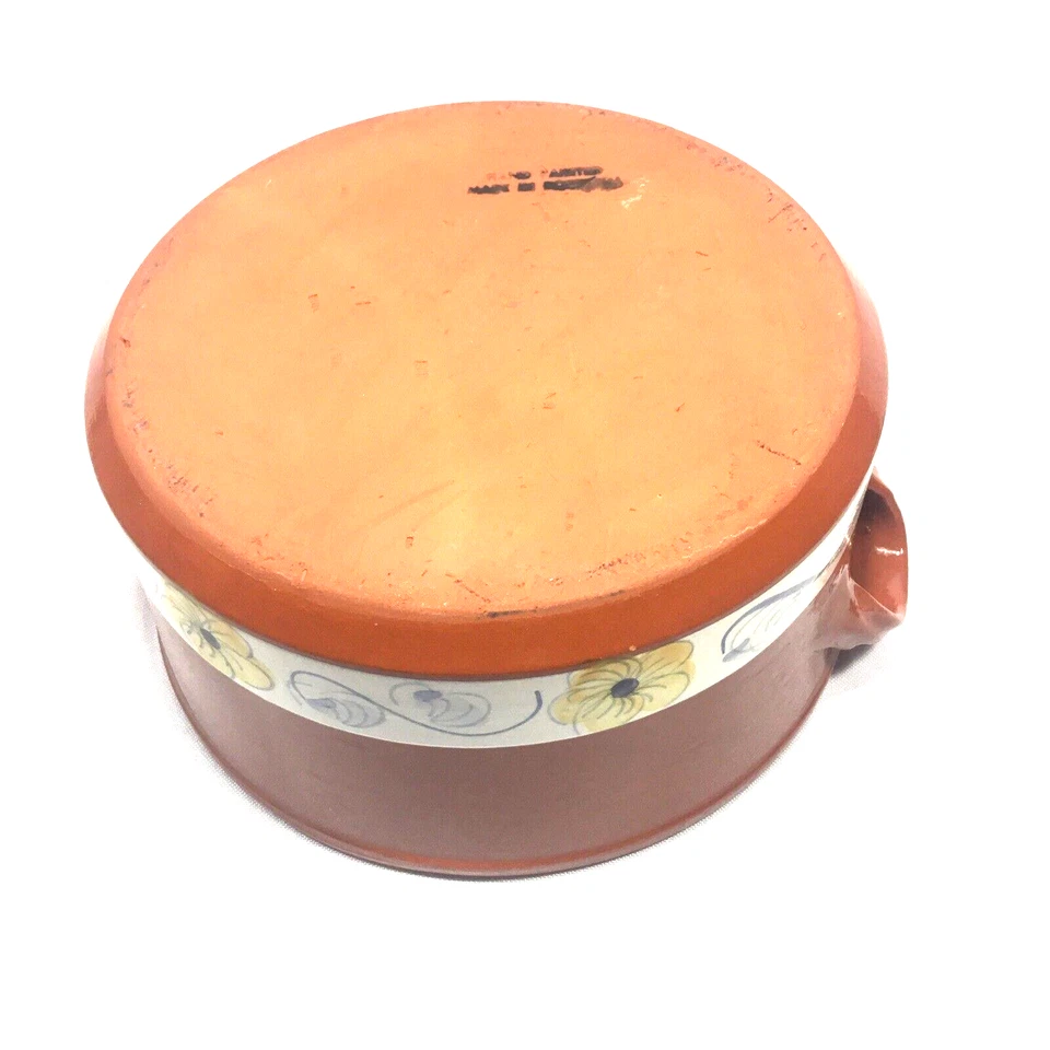 Cazuela hecha a mano de barro vintage. Manijas, 3 cuartos Hecho en Portugal Foto 3 de 4