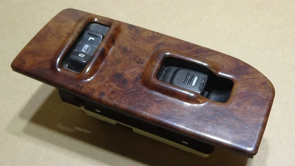 2006-2010 Hummer H3 Passenger Side Power Window Switch - Image 2 of 4