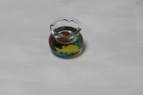 Dollhouse - Miniature Glass Fish Bowl Aquarium - 1:12 Doll House - Yellow - NEW - Picture 2 of 4