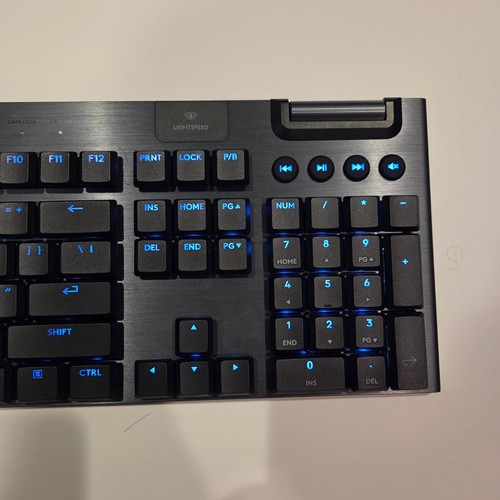 Logitech G915 X Lightspeed Low-Profile Kabellose Gaming-Tastatur Schwarz, Linear - Bild 8 von 8