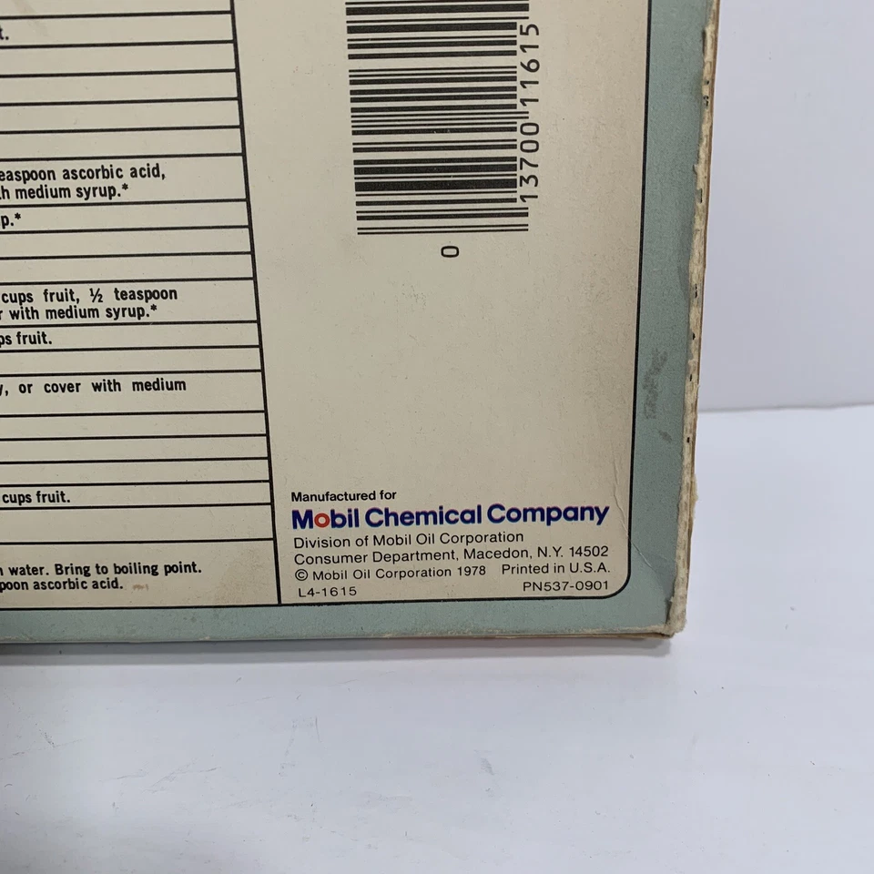 Vintage 1978 Holiday Freezer Boxes 15 Ct 1 Quart Capacity Mobil Chemical Co NOS - Image 3 of 4