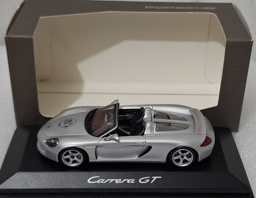 Vitesse 1/43 Porsche Carrera GT シルバー Make Up EIDOLON 1/43 Porsche Carrera GT 2004 Rear wing up