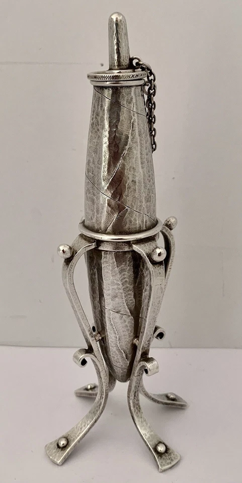 RARA LÁMPARA DE CIGARRO DE TABACO FIGURATIVA ESTÉTICA DOMINICK HAFF FORMA DE CIGARRO ESTERLINA Foto 3 de 4