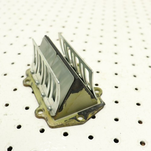 2009 ARCTIC CAT M1000 INTAKE REED BLOCK ASSEMBLY 3007-282 - Picture 4 of 6
