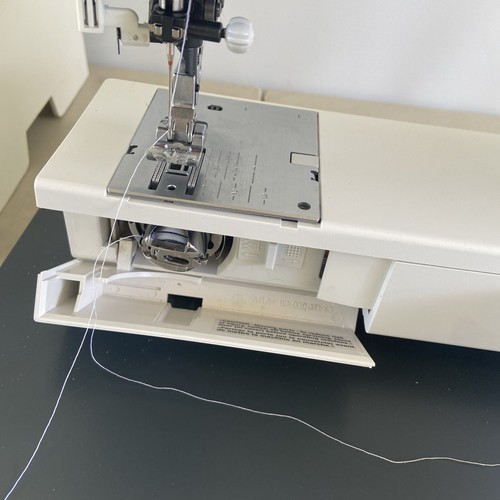 Pfaff 2025 Style Sewing Machine As Is - Picture 9 of 24