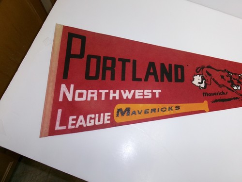 Vintage Authentic 1974 Northwest League Portland Mavericks Baseball Team Pennant - Picture 5 of 13