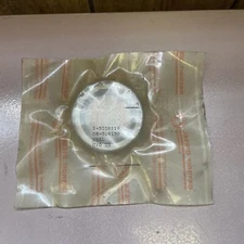 Detroit Diesel 5108219 Fan Shaft Seal NOS