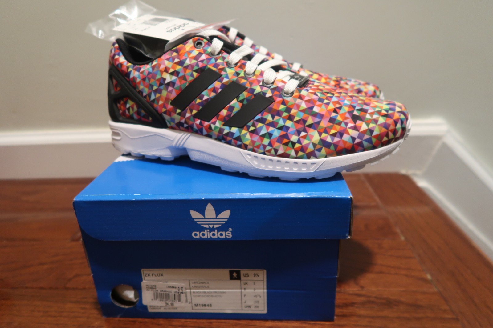 ADIDAS ORIGINALS ZX FLUX NEW SIZE 9.5 MULTI COLOR PRISM RAINBOW M19845 ADIDAS ORIGINALS ZX FLUX NEW SIZE 9.5 MULTI COLOR PRISM RAINBOW M19845
