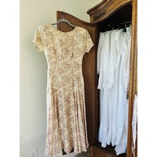 Nancy Johnson Silk Paisley Midi Dress Button Back Short Sleeve Size 8