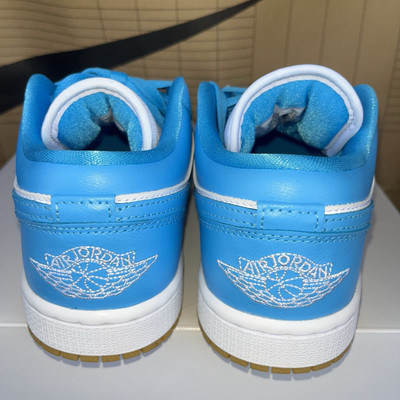NIKE Air Jordan 1 Low ダークパウダーブルー つま黒×水色で配色した エアジョーダン1 LOW OG 