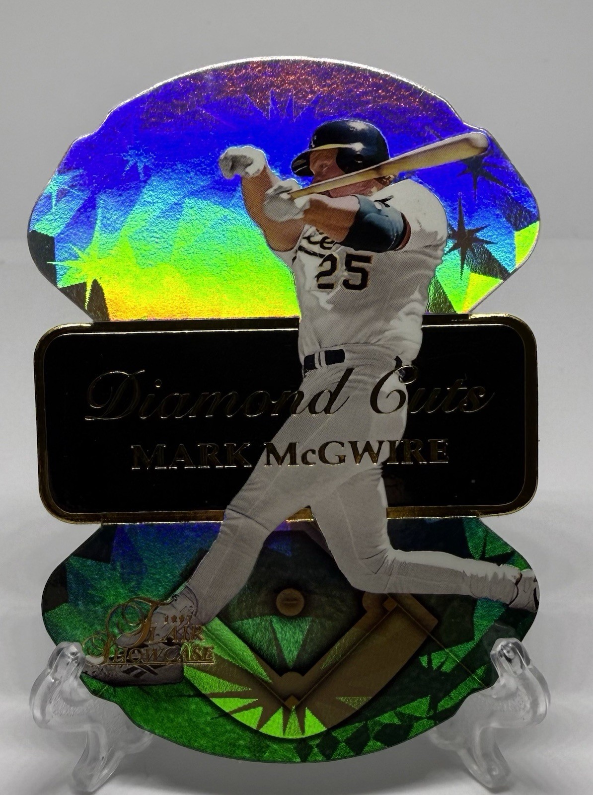 1997 Fleer Flair Showcase Diamond Cuts Mark McGwire #11 Die-cut Refractor