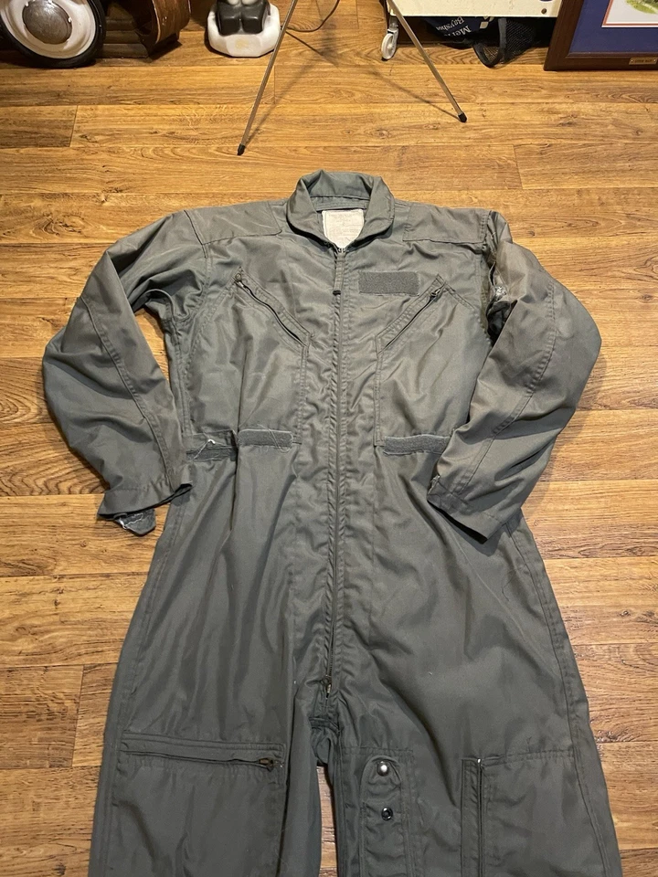 Vtg Propper CWU-27/P Flight Suit Coveralls Mens 44 Regular Sage Green Aramid FR - Image 4 of 4