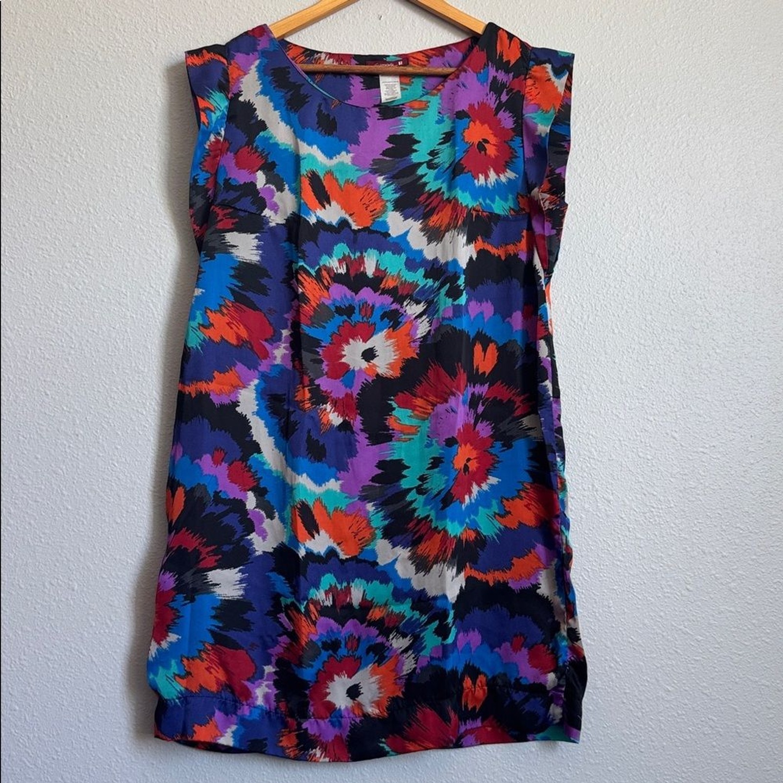 Large Multicolor Silvergate Silky sleeveless dress - image 1
