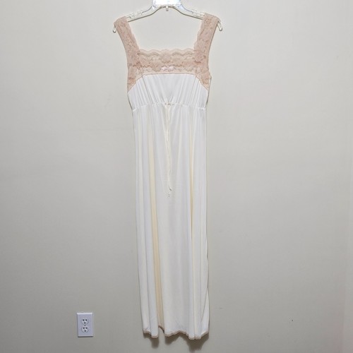 NWT Cachet Lingerie Gown & Robe Sz M Lace Maxi Bride Angel Fairy Cream Gift - Picture 5 of 21