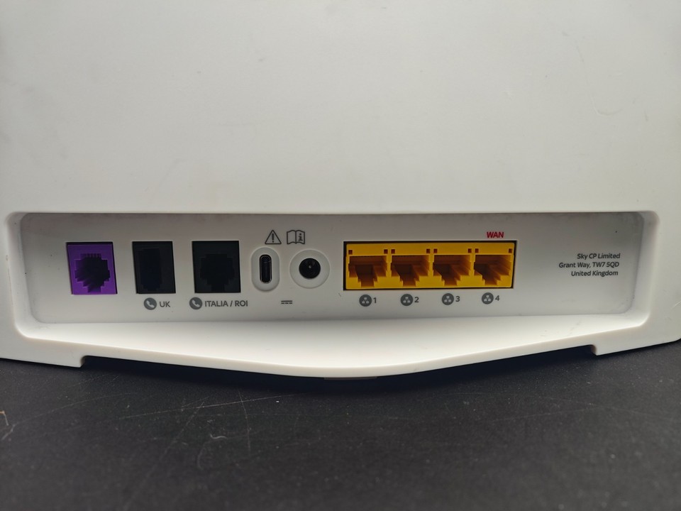 Sky Router Max Box Sky Broadband WiFi Max Hub SR213 Dual Band Wi-Fi 6 Wireless Router ...