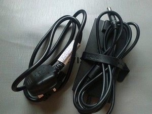 Original Dell Laptop 90W Netzteil Ladegerät PA-3E Family PA-1900-28D gebraucht