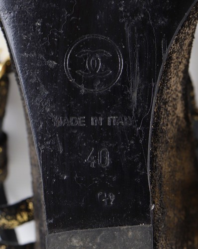 CHANEL CC Beads Logo Gold Metallic Schwarz Wildleder Keilabsatz Sandalen Größe 40 - Bild 11 von 17