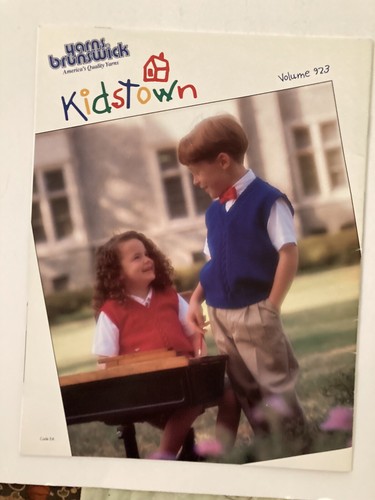 Kidstown childrens knitting pattern book - Picture 2 of 6