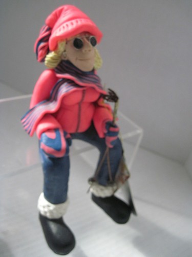 Diana Manning Skier Ski Lift Figurine Shelf Sitter Ceramic Limited Edition NWT - Picture 8 of 11