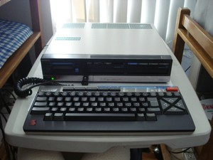 SONY-HITBIT-HB-701FD-MSX-COMPUTER