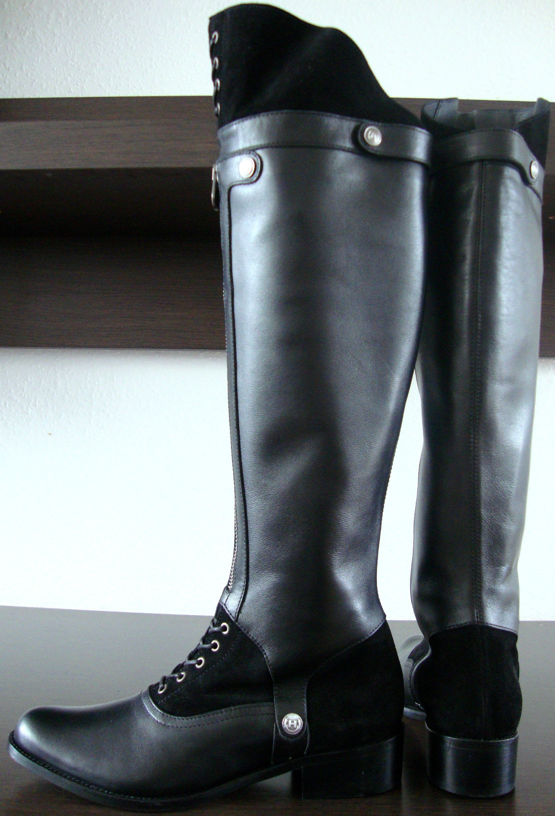 Bild 1 von 12