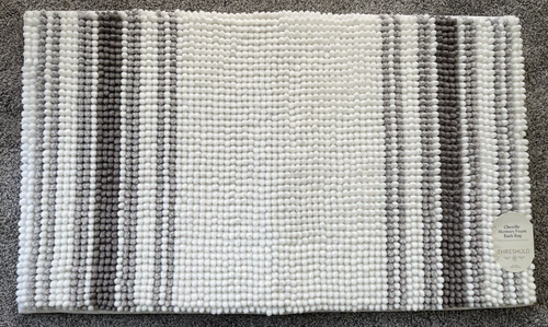 Chenille Gray & White Memory Foam Bath Rug Non-skid (20 in. x 34 in.)