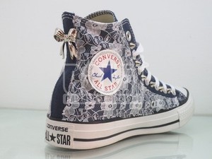 converse bianche con fiocco