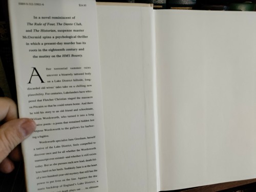 THE GRAVE TATTOO_Val McDermid_HCDJ_1st Edition / First Printing_2007_Very Good - Imagen 7 de 12