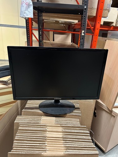 Monitor LCD Ricondizionato DIVERSI FORMATI FUNZIONANTE 20" 22" 24" HD O FULL HD - Foto 5 di 8