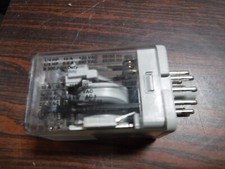 ALLEN BRADLEY 700-HA33A2-4  SER A 10 A 240 VAC 50/60 Hz