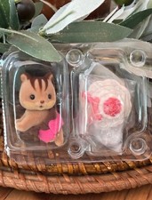 Calico Critters Baking Baby Party Series Alyssa Chipmunk with Cake Hat