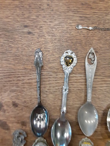 Lot Of 20 Vintage Souvinir Spoons - Picture 8 of 8