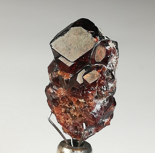 NATURAL GARNET-28 CARATS RED GARNET CRYSTAL FROM PAKISTAN, (Ag-67), - Picture 3 of 13