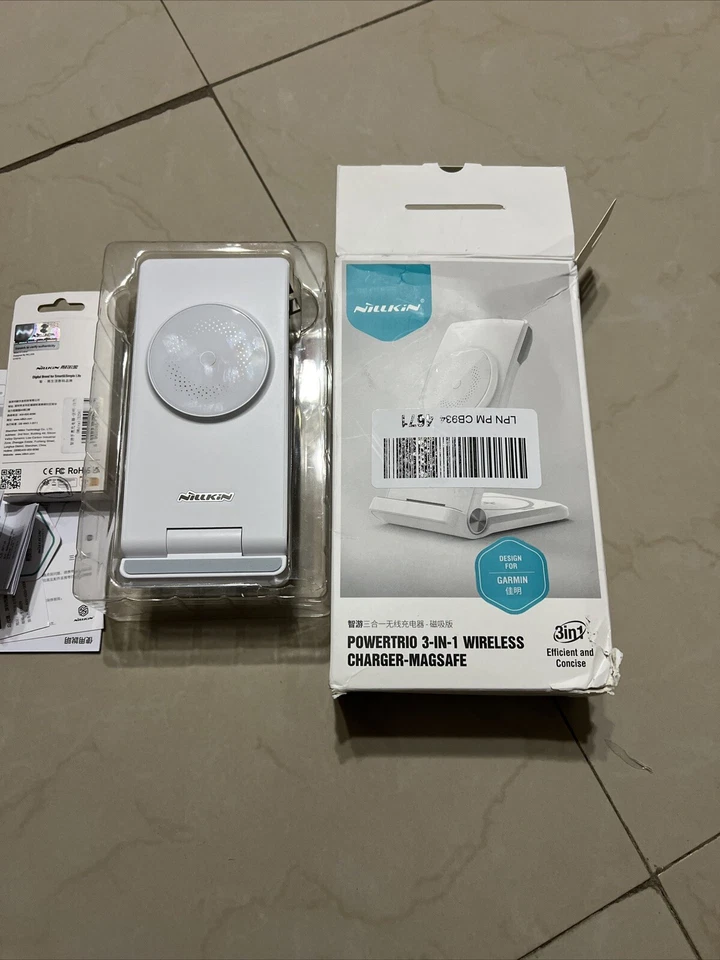 Nillkin 3 in 1 Charging Station for Apple Devices - Image 2 of 3