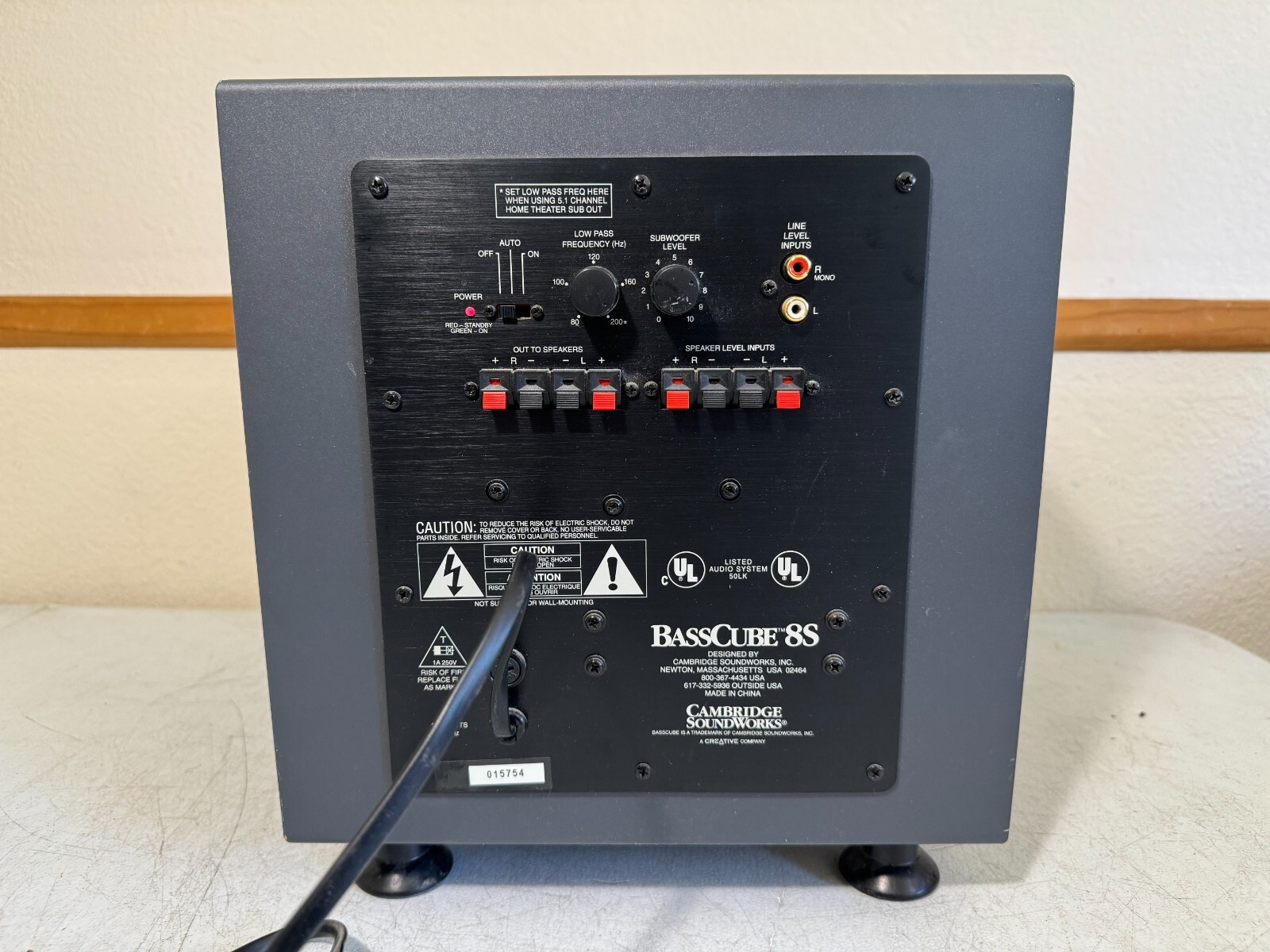Cambridge Soundworks BassCube 8S Subwoofer Bass Home Theater 8" Down
