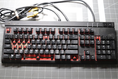 Corsair Strafe RGB Mechanische Gaming Tastatur RGP0019 Red Switches - Bild 1 von 2