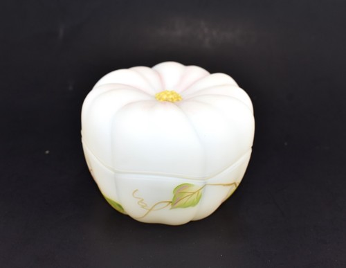 RARA CAJA BARATIJA FENTON FLOR ÓPALO FORMA MELÓN PINTADA A MANO POR D. CUTSHAW - Imagen 3 de 12