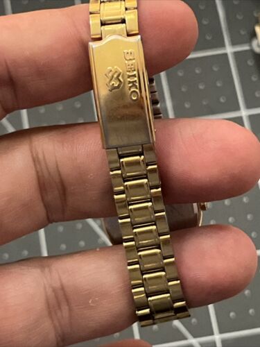 Rare Seiko Mickey Mouse 1980s His And Hers Starburst Gold Watches New Batteries - Picture 10 of 16