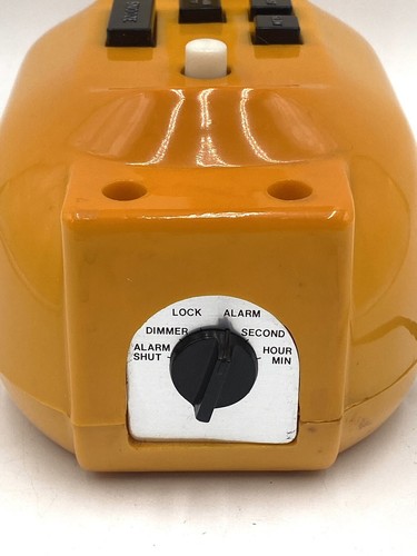 Vintage Digital Alarm Clock Lamp with Flexible Arm Adjustment Retro Yellow w Box - Picture 5 of 24