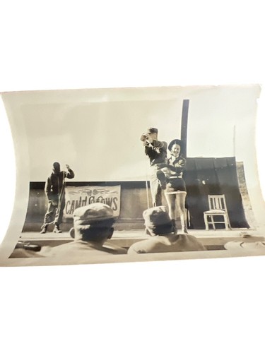 Vtg Set 5 50s Korean War Camp Shows USO Entertainment Black White Photos 4.5x3.5 - Picture 3 of 6