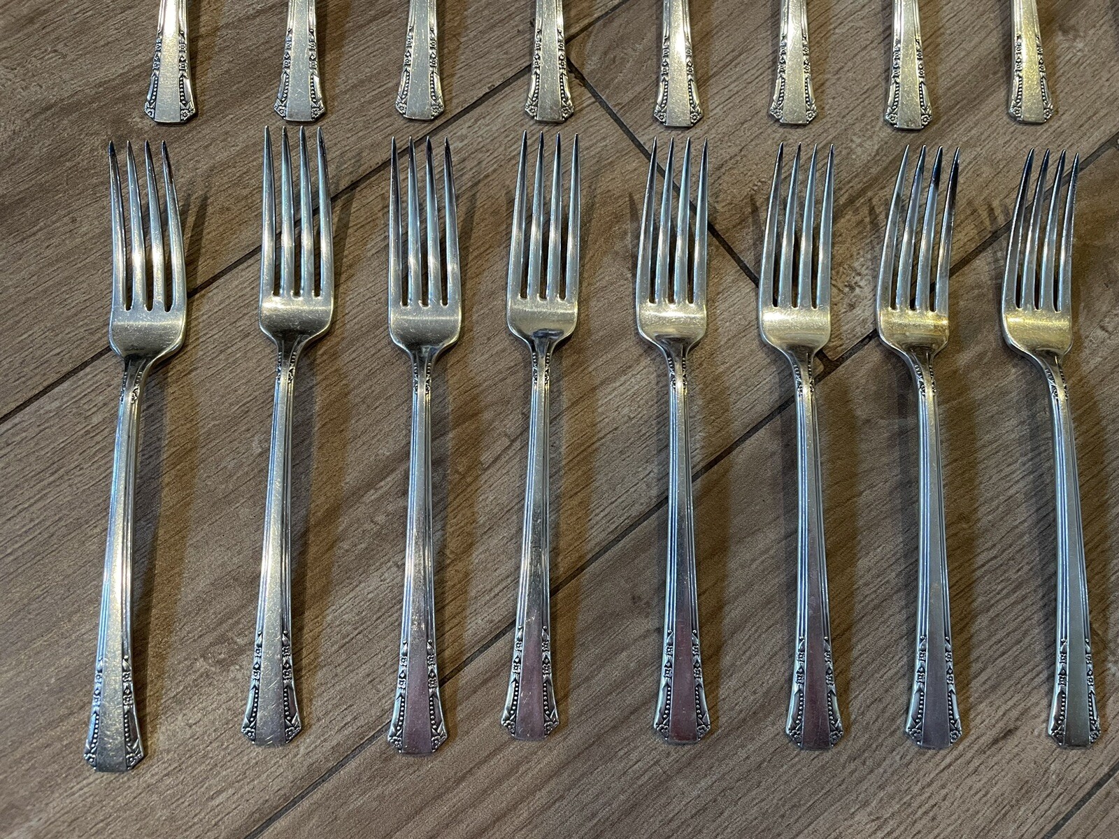 Picture 9 of 24