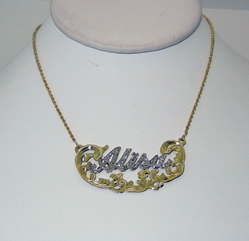 Solid 14k Two Tone Gold "ALISA" Name Plate Pendant Chain Necklace 8.2 grams - Picture 7 of 10