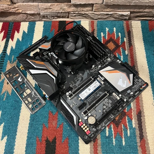 GIGABYTE X470 AORUS GAMING WIFI Motherboard Combo •Ryzen 7-3700X 32GB 256SSD W11