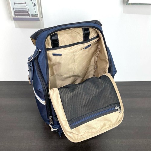 TUMI ALPHA BRAVO Expedition Flap Backpack Navy & Beige 232719 outlet product - Picture 8 of 8