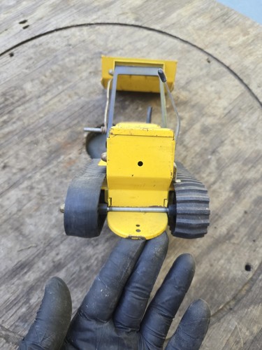 Vintage Tonka Toy Track Loader Yellow Pressed Steel Made In USA - Picture 9 of 19