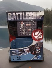 Battleship Travel Game Fun On The Run Take Anywhere by Hasbro 2010 NEW